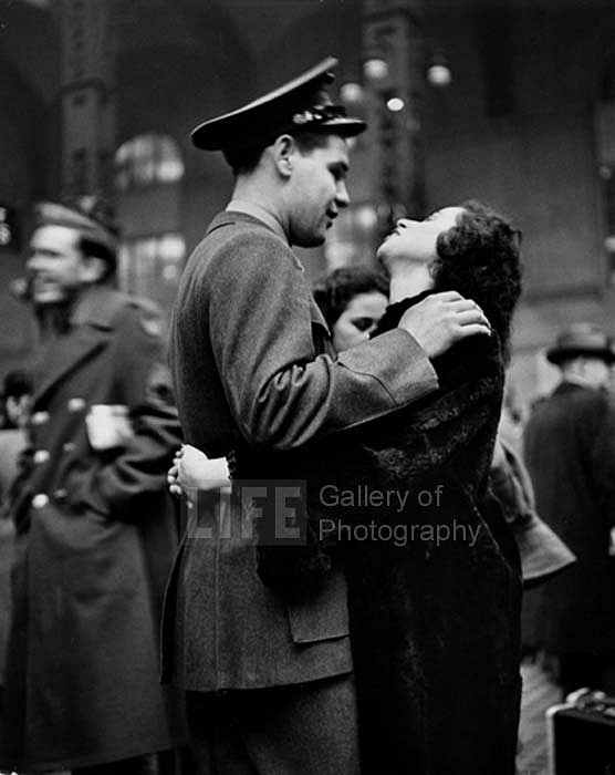 Alfred Eisenstaedt, Farewell at Pennsylvania Station (Man Embracing Woman with Dark Hair)
Silver Gelatin Print, 10 x 8 inches