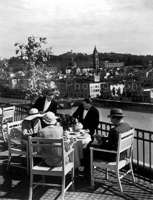 Alfred Eisenstaedt, Afternoon Tea on the Roof of the Excelsior Hotel, Florence, Italy, 1934
Silver Gelatin Print, 14 x 11 inches
