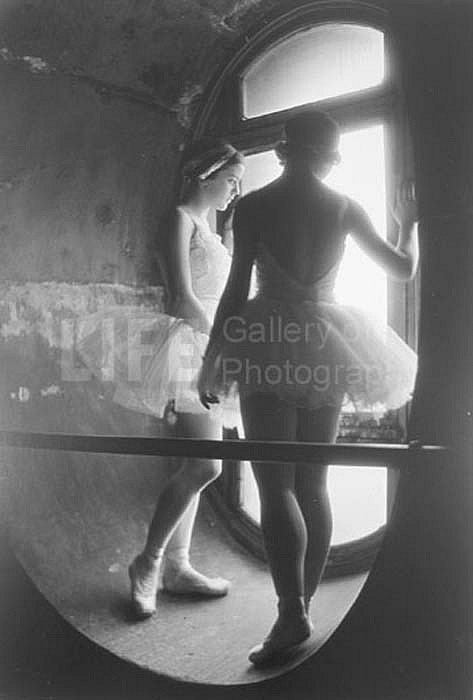 Alfred Eisenstaedt, Swan Lake Rehearsal, Grand Opera de Paris, 1930
Silver Gelatin Print, 20 x 16 inches