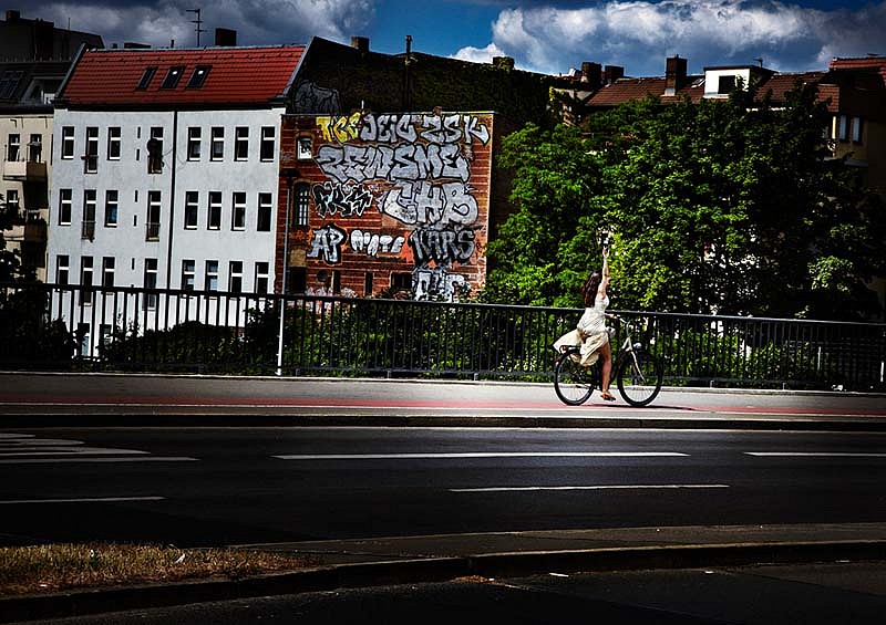 David Drebin, Waving Goodbye, 2010
Digital C Print, 20 x 28 1/3 inches; 30 x 42 1/2 inches; 48 x 68 inches