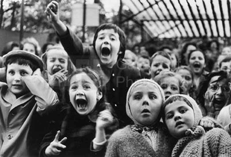 Alfred Eisenstaedt, Chidren Watching a Puppet Theatre, Paris, 1963
Vintage Silver Gelatin Print, 9 1/2 x 13 1/2 inches