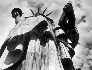 Margaret Bourke-White -&nbsp;Margaret Bourke-White Statue of Liberty