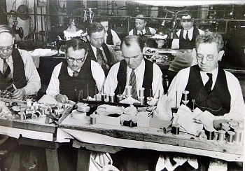 Margaret Bourke-White -&nbsp;Margaret Bourke-White Finishers Assembling Pieces of Garments
