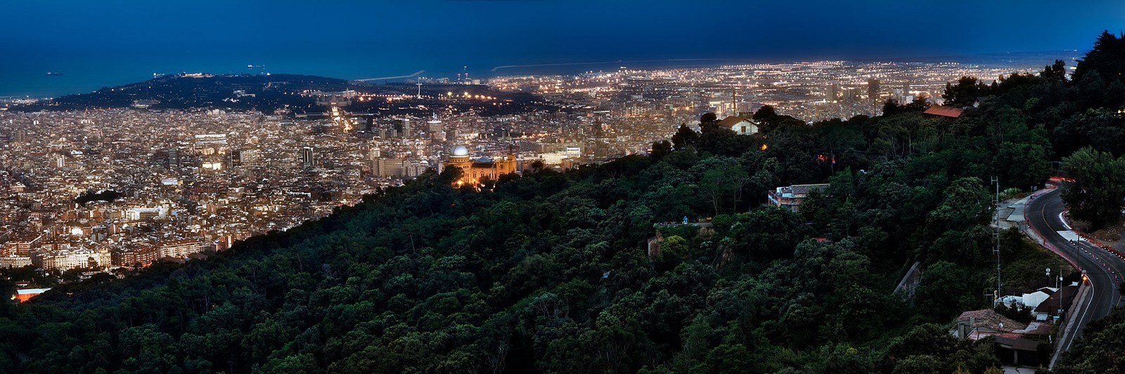 David Drebin, Barcelona, 2010
Digital C Print, 30 x 90 inches