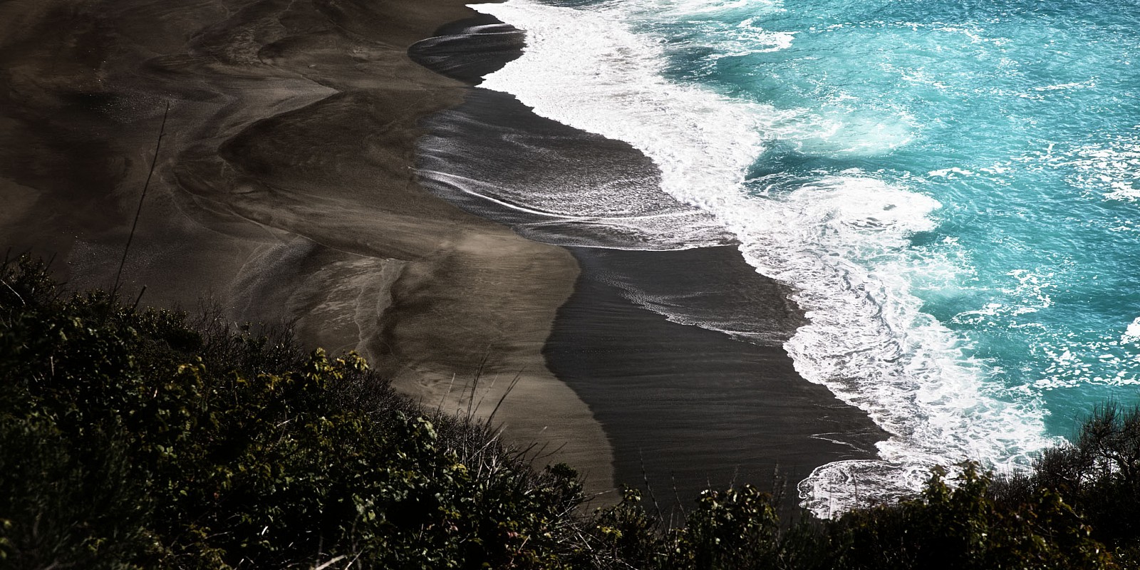 David Drebin, Looking Down, 2010
Digital C Print, 20 x 40 inches; 30 x 60 inches; 40 x 80 inches