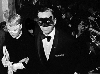 Harry Benson -&nbsp;Harry Benson Frank and Mia, Capote Masked Ball