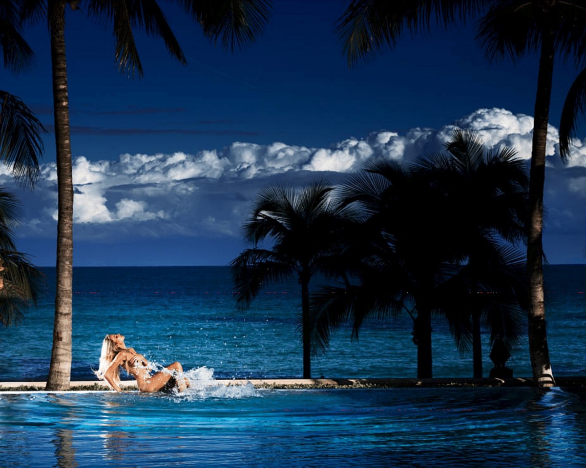 David Drebin, Splasher in Paradise, 2019
48 x 60 and 30 x 37.5 inches