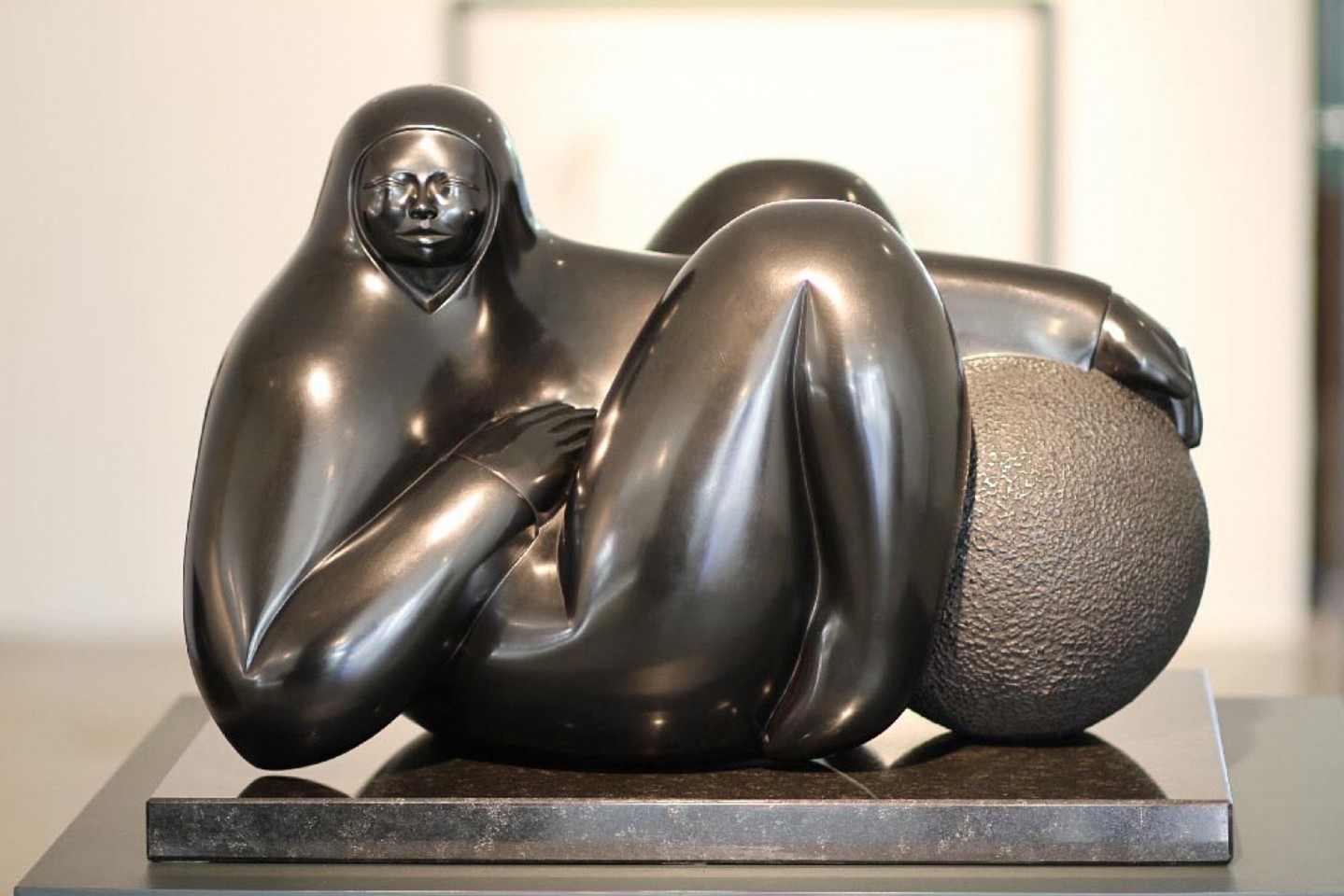Jorge Jiménez Deredia, Serenidad, 2004
Bronze Sculpture, 18 7/8 x 26 x 16 7/8 in.