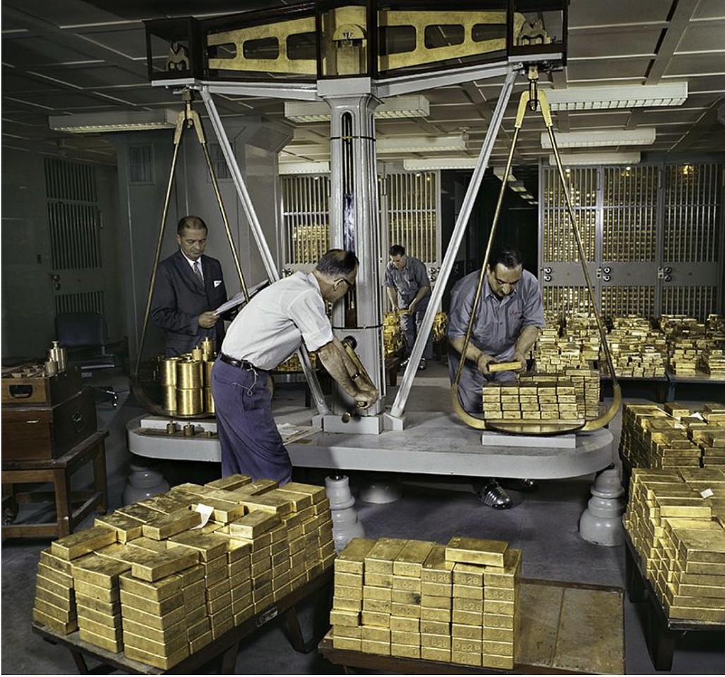 Ormond Gigli, Federal Reserve "Gold Scales", 1959
Archival Pigment Print, 30 x 33 in.