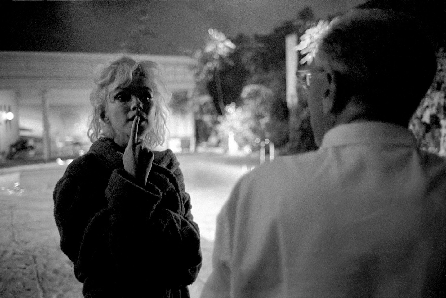 Lawrence Schiller, Marilyn Monroe taking a rest during the filming of her famous nude scene in the movie "Something's Got To Give", Los Angeles, California, 1962
Archival Digital Pigment Print, 20 x 24 in.